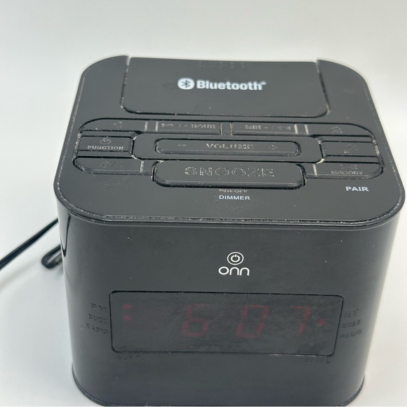 onn bluetooth Clock radio - Picture 8 of 16